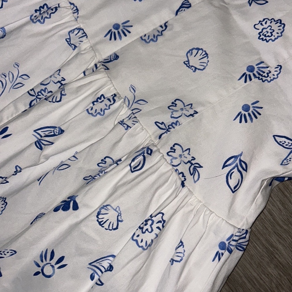 WAYF drop waist seashell print Midi Dress - Picture 13 of 13